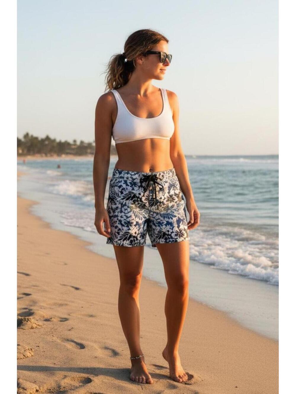 Women's Size 10 Hawaiian Print Kanu Surf Swim Board Shorts